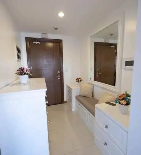 A2j Luxury 1br Balcony Venice Near Malls